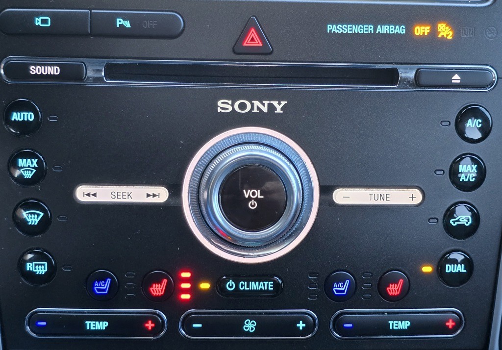 2018 Ford Explorer Image 34