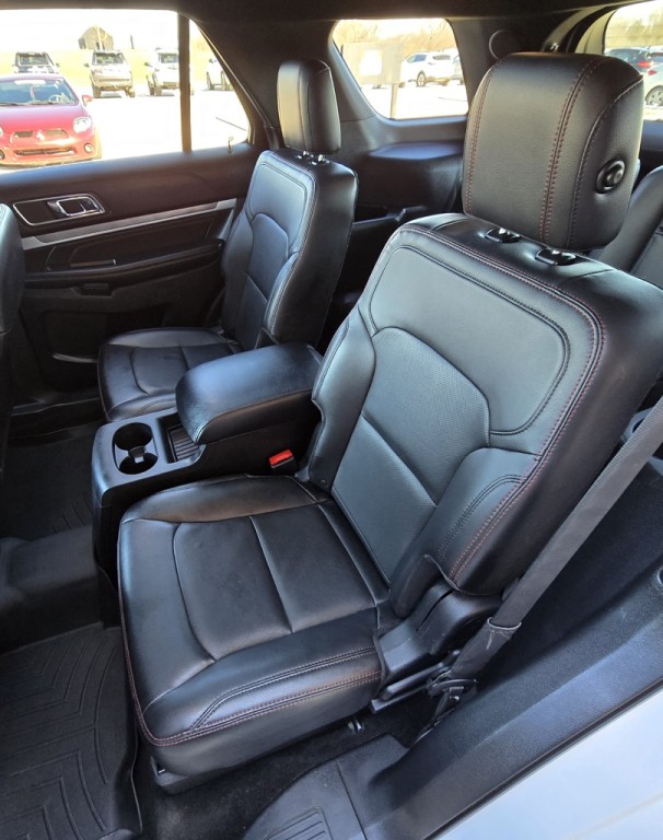 2018 Ford Explorer Image 46