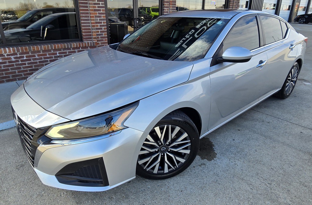 2023 Nissan Altima Image 3