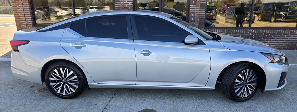 2023 Nissan Altima Image 4