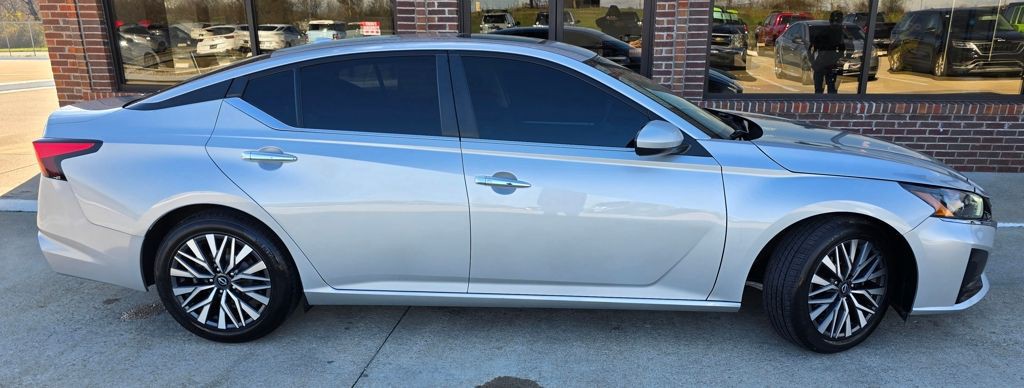 2023 Nissan Altima Image 4