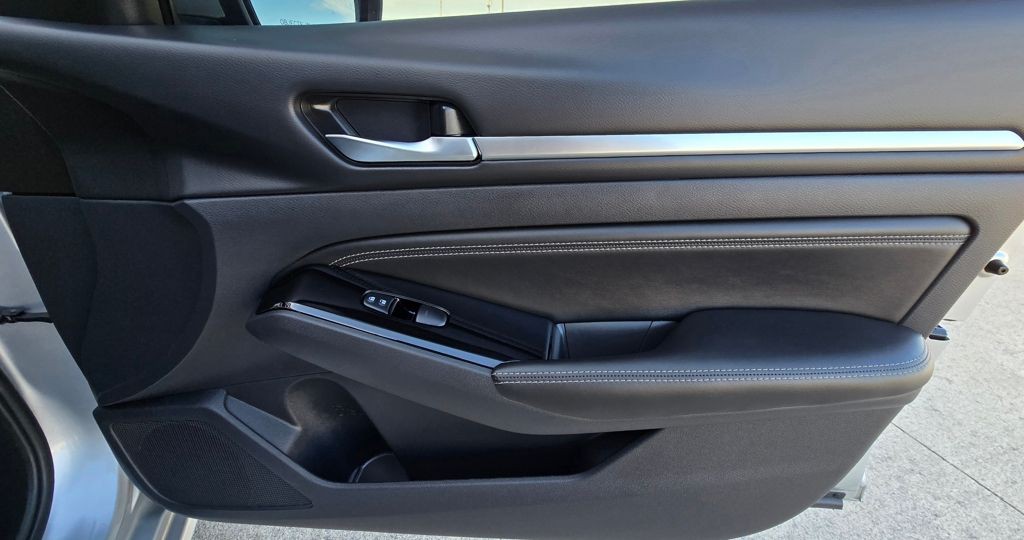 2023 Nissan Altima Image 35