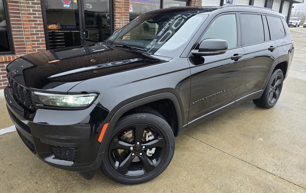 2022 Jeep Grand Cherokee Image 3