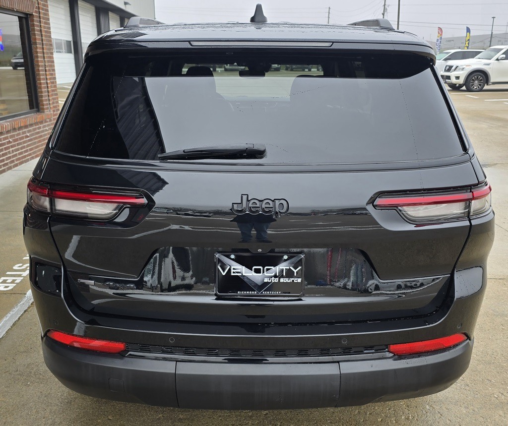 2022 Jeep Grand Cherokee Image 8