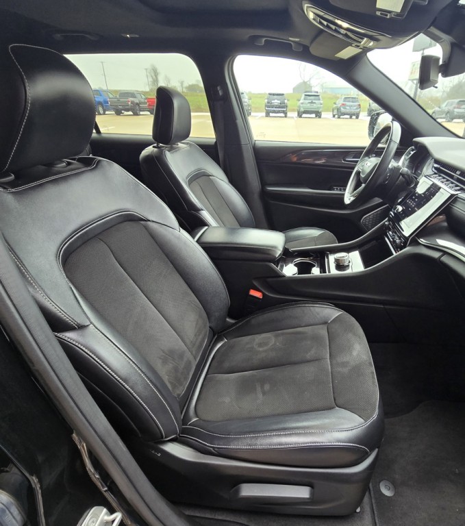 2022 Jeep Grand Cherokee Image 37