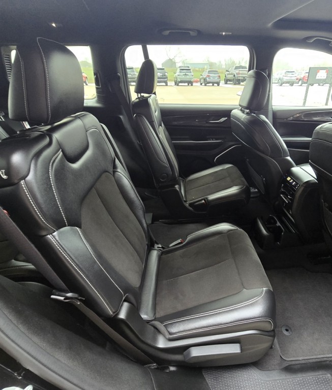 2022 Jeep Grand Cherokee Image 40