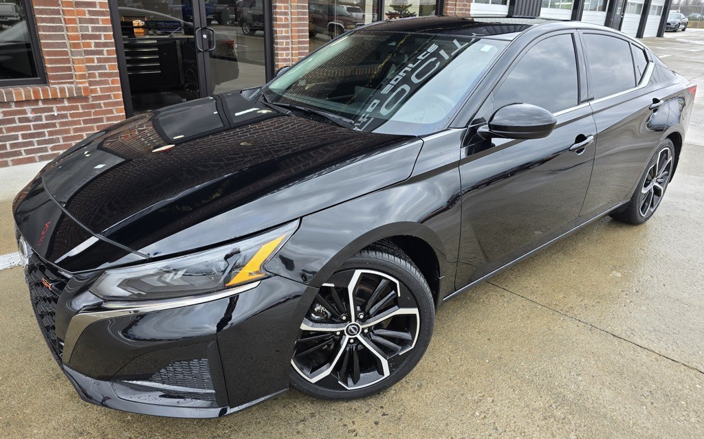 2024 Nissan Altima Image 2