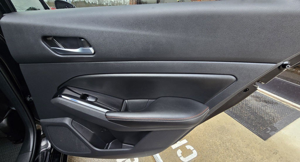 2024 Nissan Altima Image 38