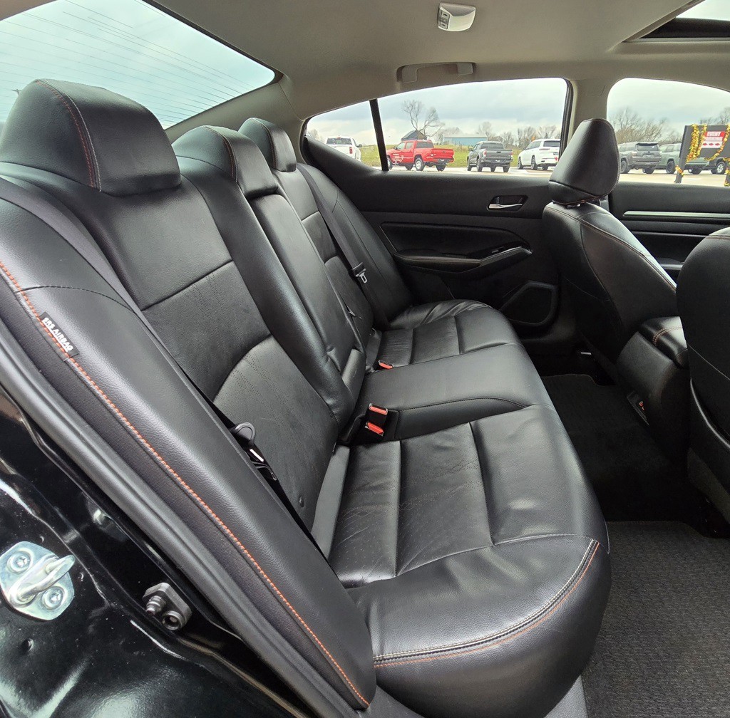 2024 Nissan Altima Image 39