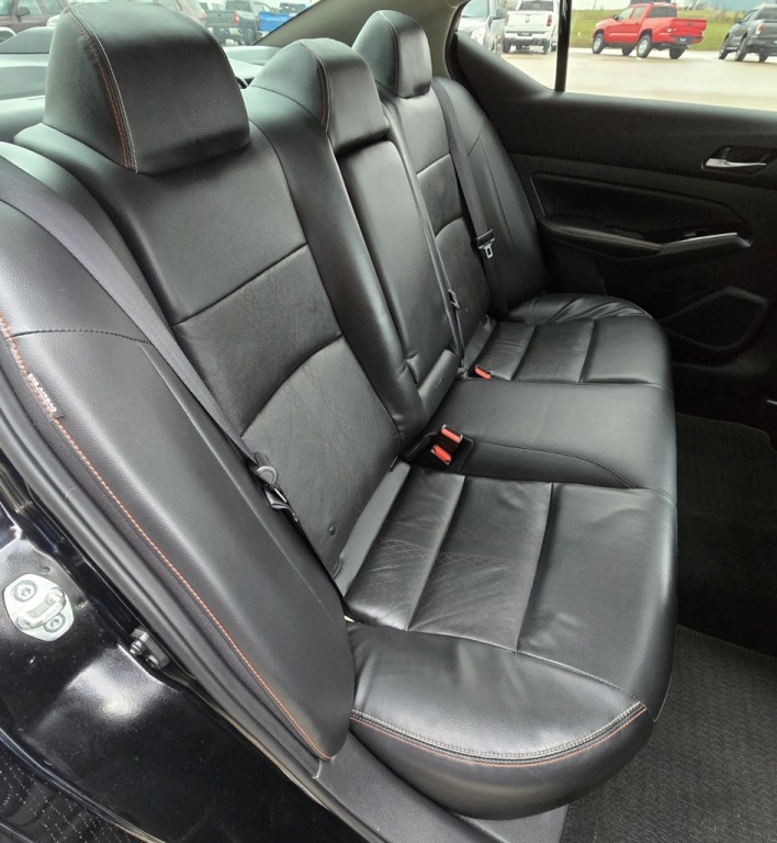 2024 Nissan Altima Image 40