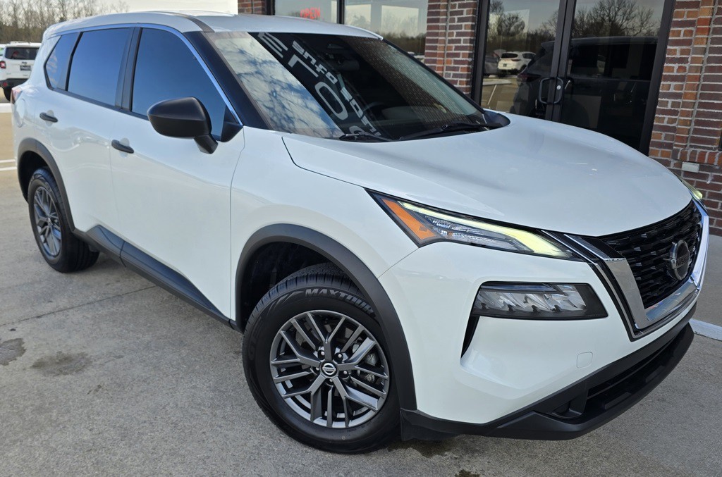 2021 Nissan Rogue Image 2