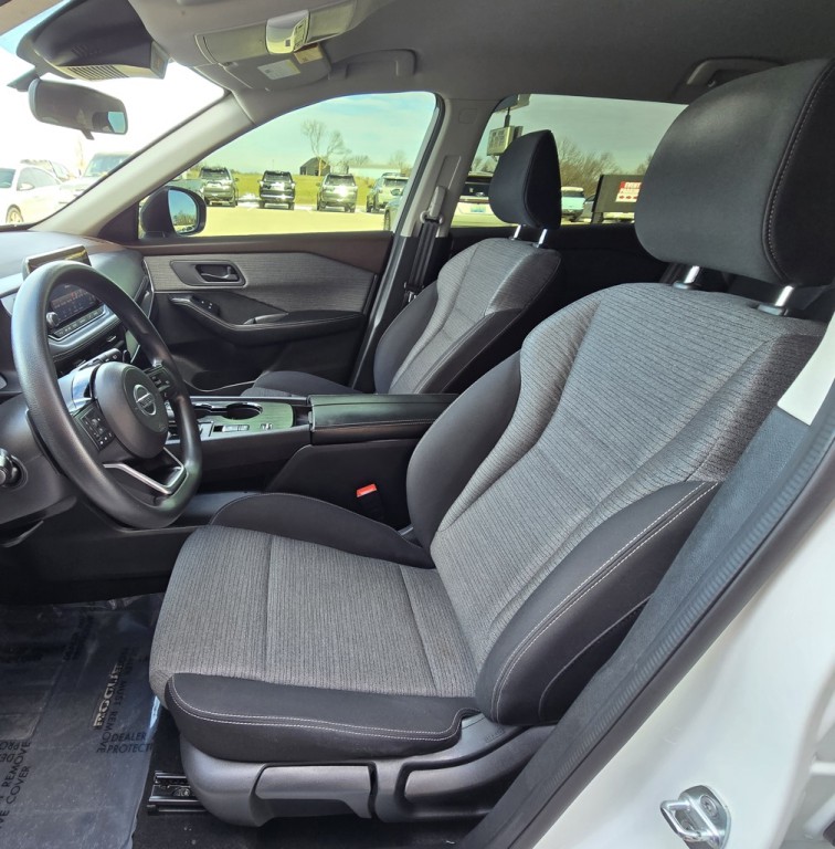 2021 Nissan Rogue Image 16