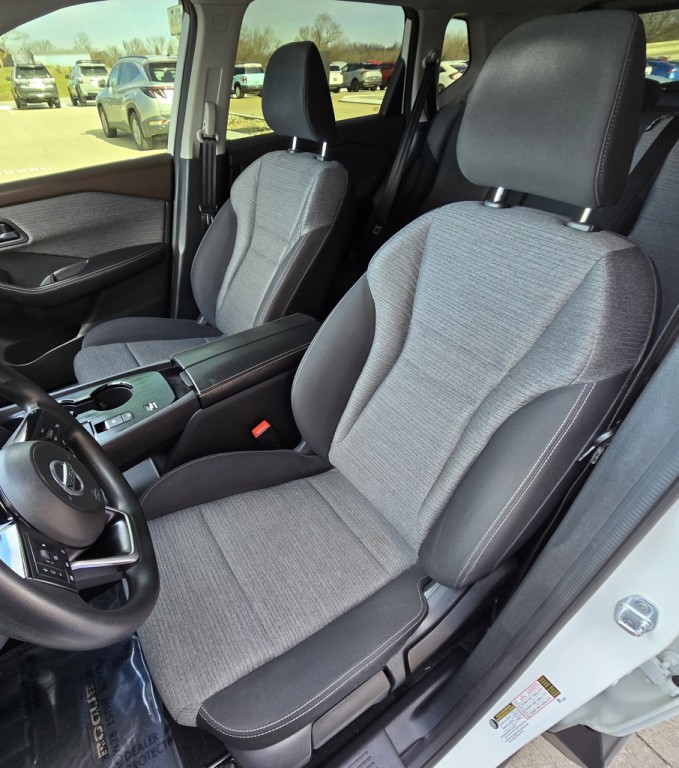 2021 Nissan Rogue Image 17