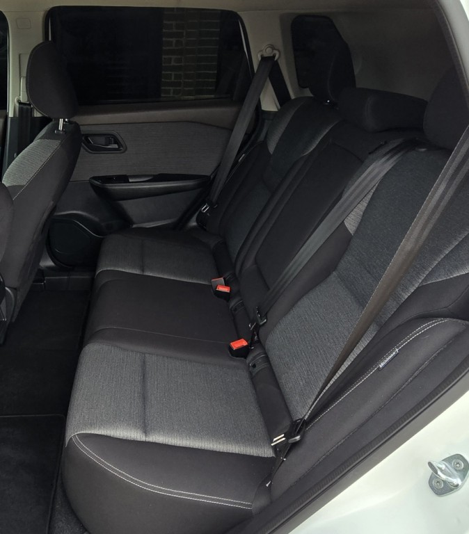 2021 Nissan Rogue Image 32