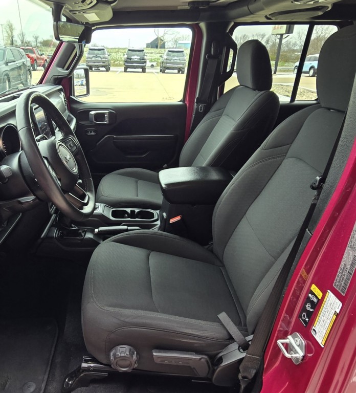 2021 Jeep Wrangler Image 16