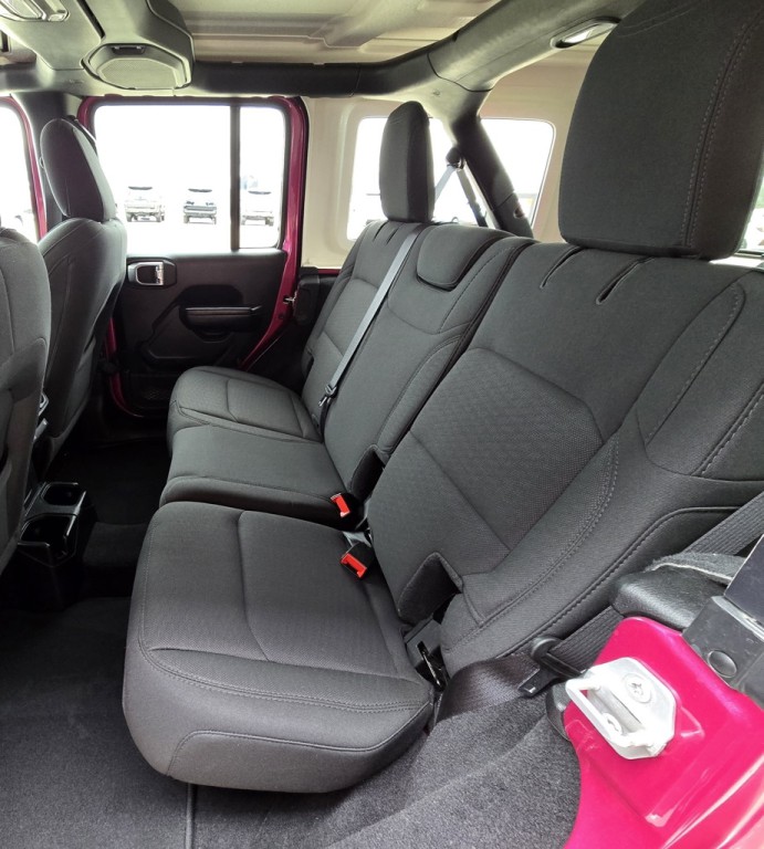 2021 Jeep Wrangler Image 32