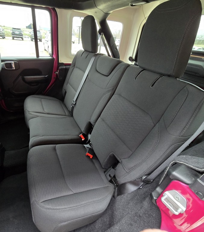 2021 Jeep Wrangler Image 33