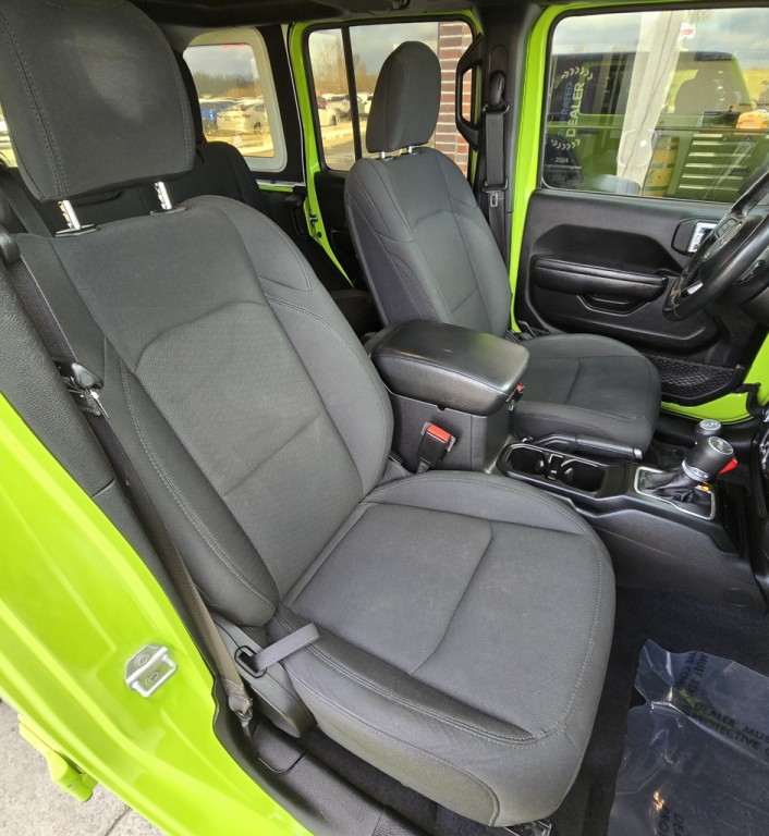 2021 Jeep Wrangler Image 35