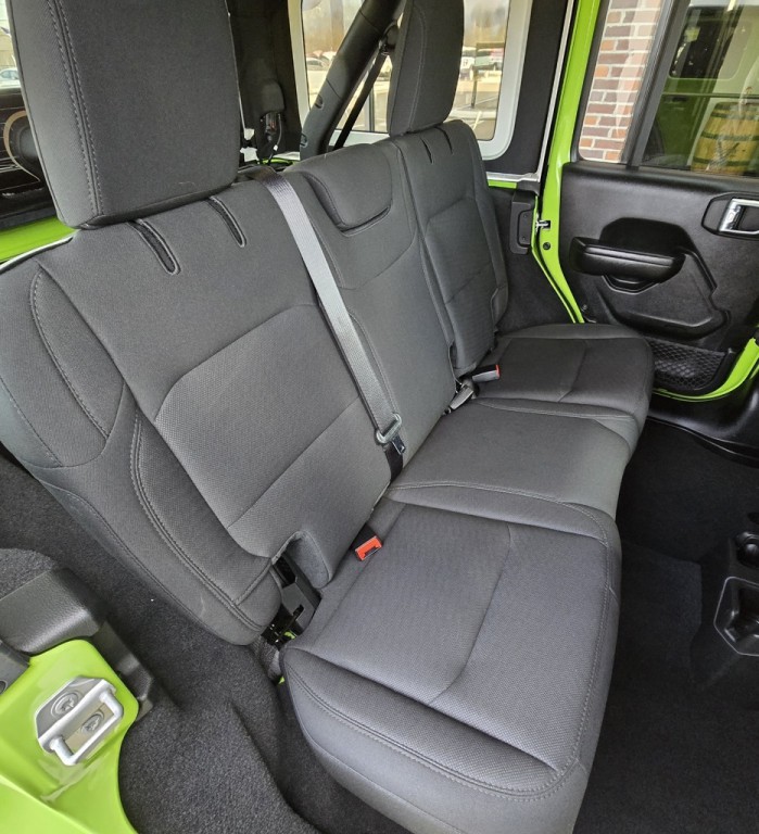 2021 Jeep Wrangler Image 38