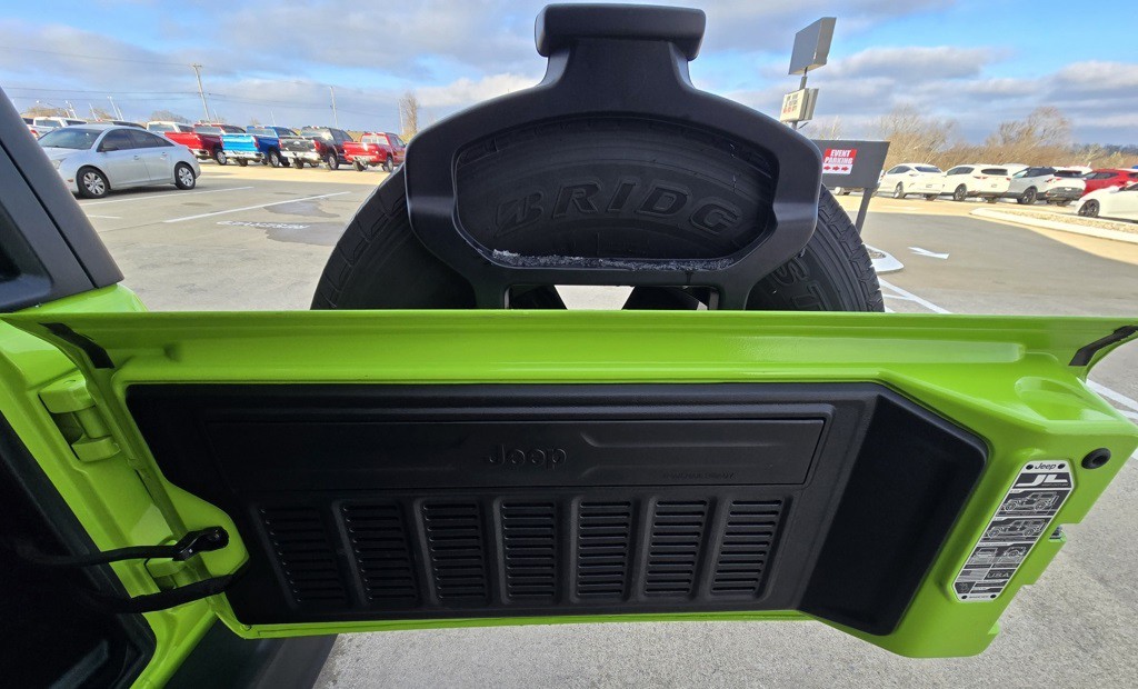 2021 Jeep Wrangler Image 40