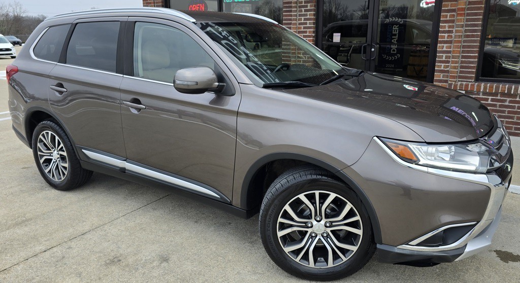 2018 Mitsubishi Outlander Image 3