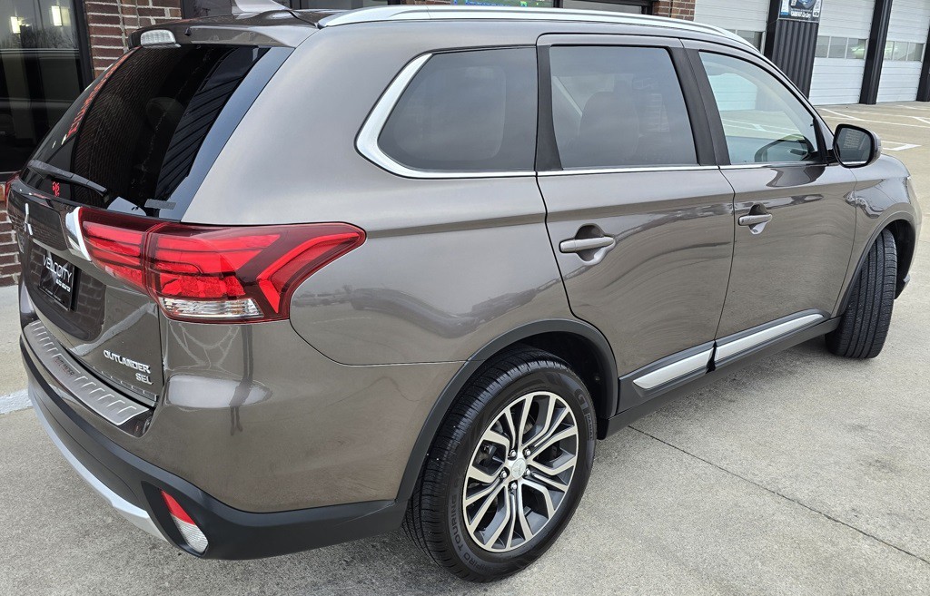 2018 Mitsubishi Outlander Image 7