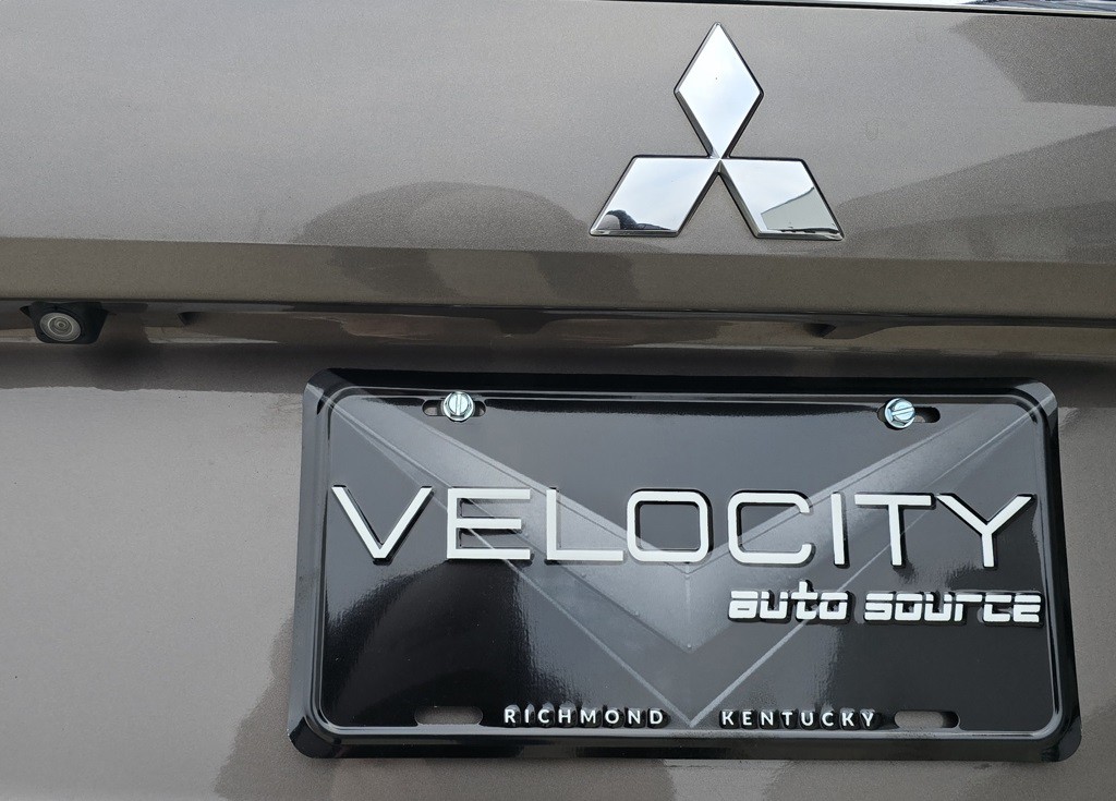 2018 Mitsubishi Outlander Image 9