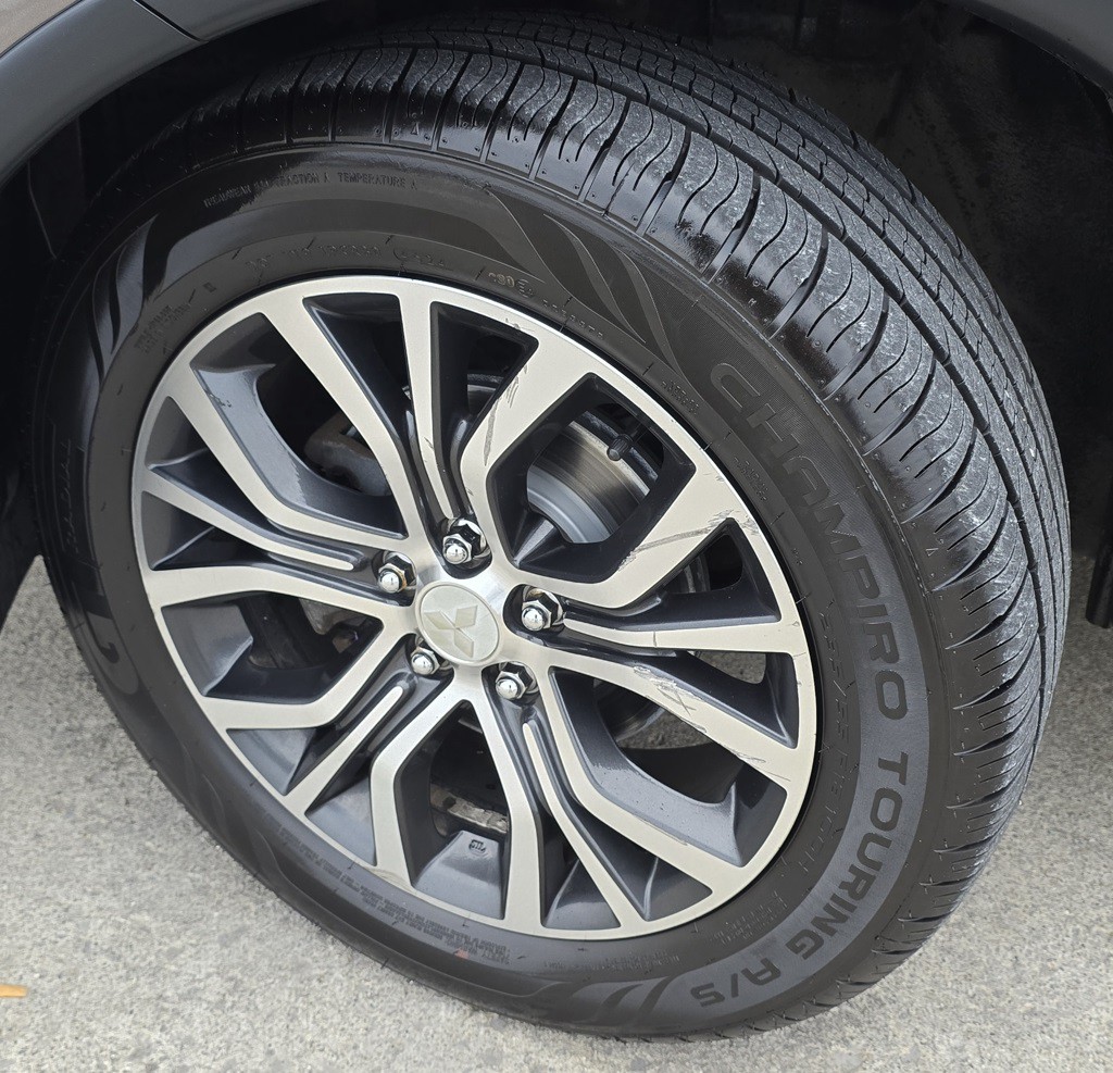 2018 Mitsubishi Outlander Image 12