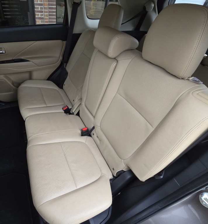 2018 Mitsubishi Outlander Image 33