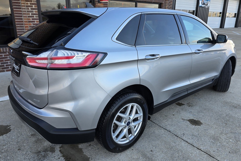 2022 Ford Edge Image 6