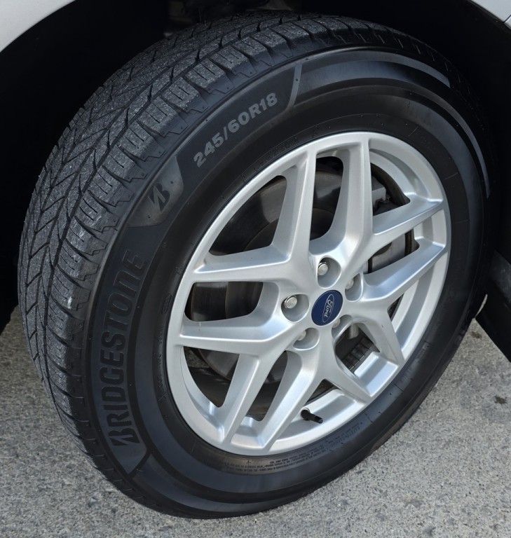 2022 Ford Edge Image 12