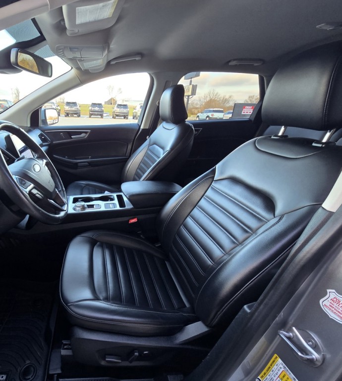 2022 Ford Edge Image 17