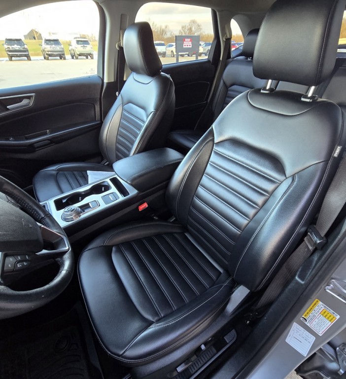 2022 Ford Edge Image 18