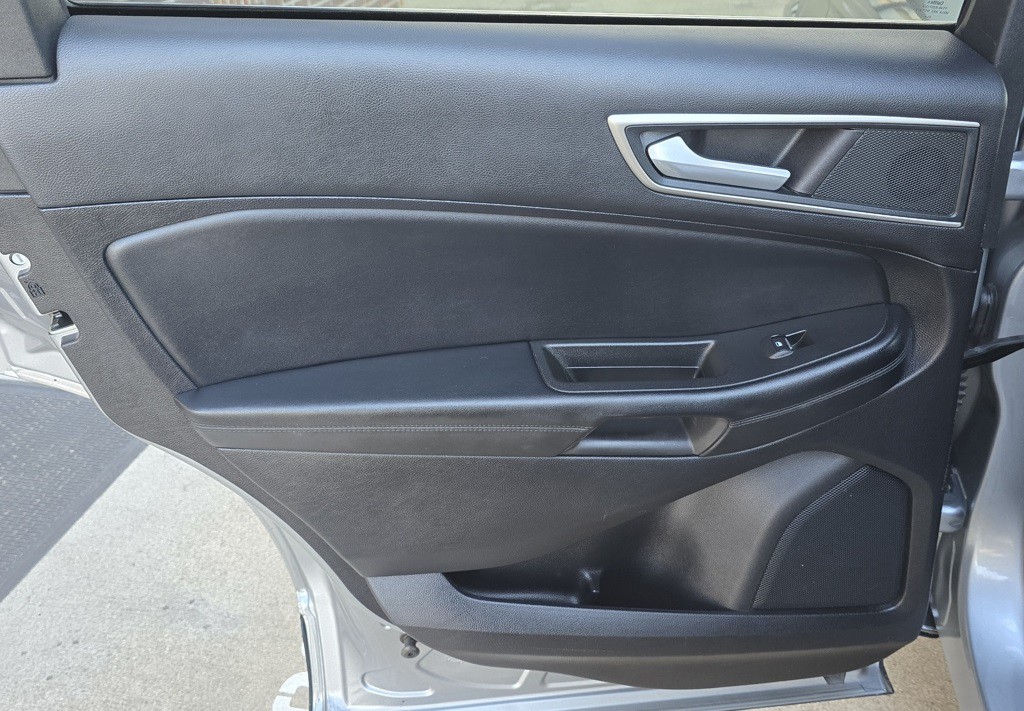 2022 Ford Edge Image 32