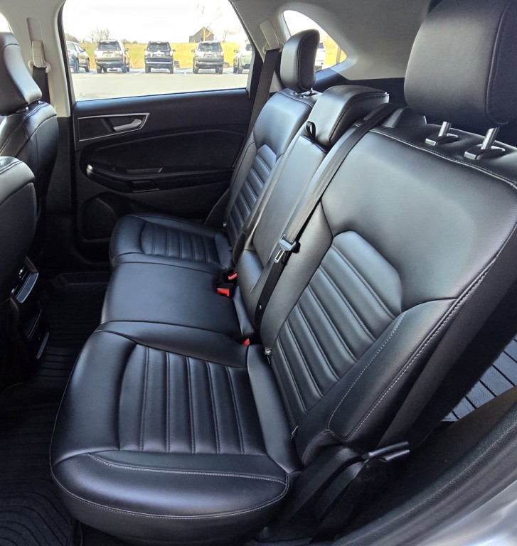 2022 Ford Edge Image 33