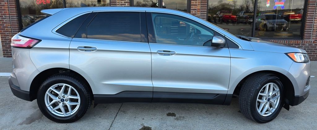 2022 Ford Edge Image 4