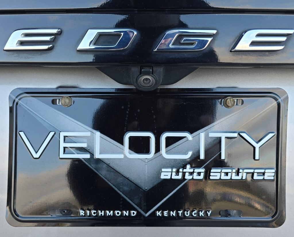 2022 Ford Edge Image 9