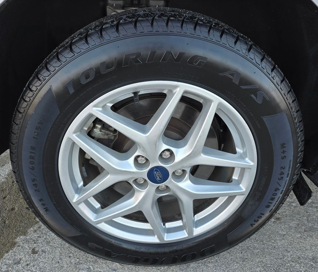 2022 Ford Edge Image 13