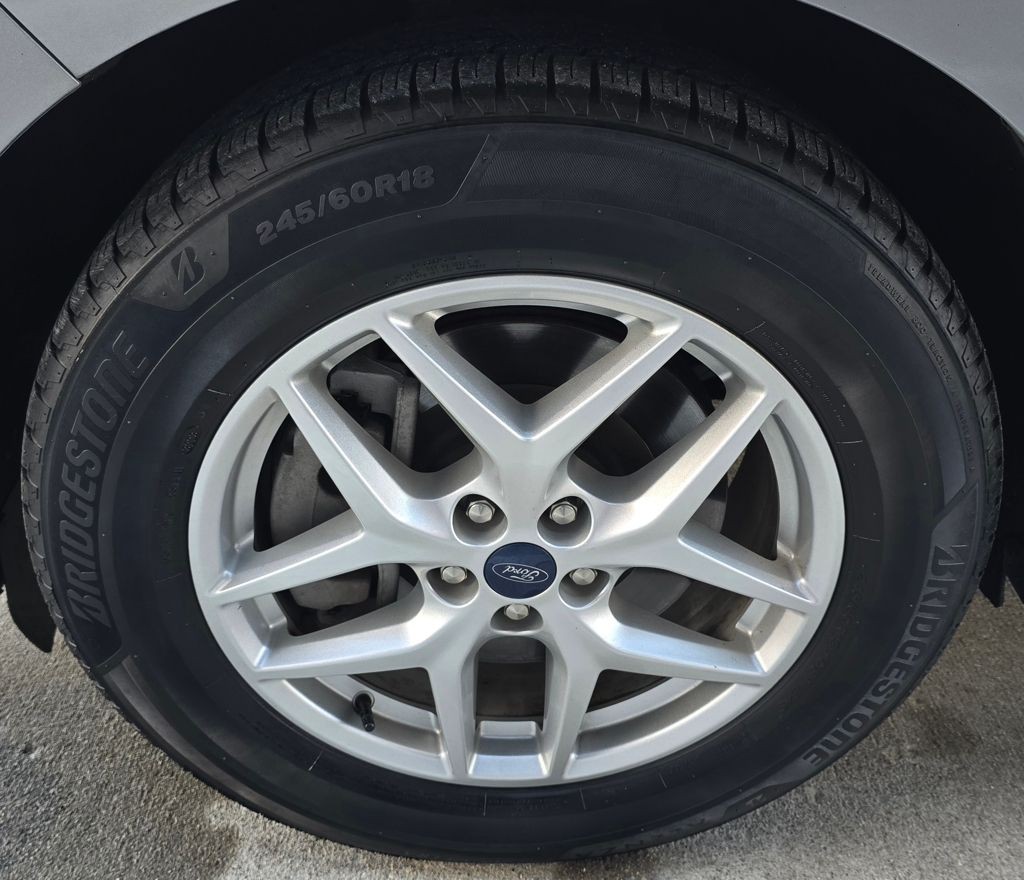 2022 Ford Edge Image 15