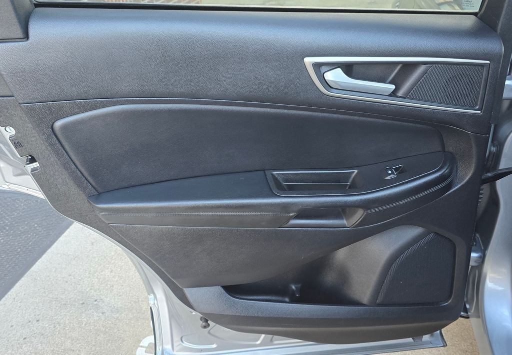 2022 Ford Edge Image 32