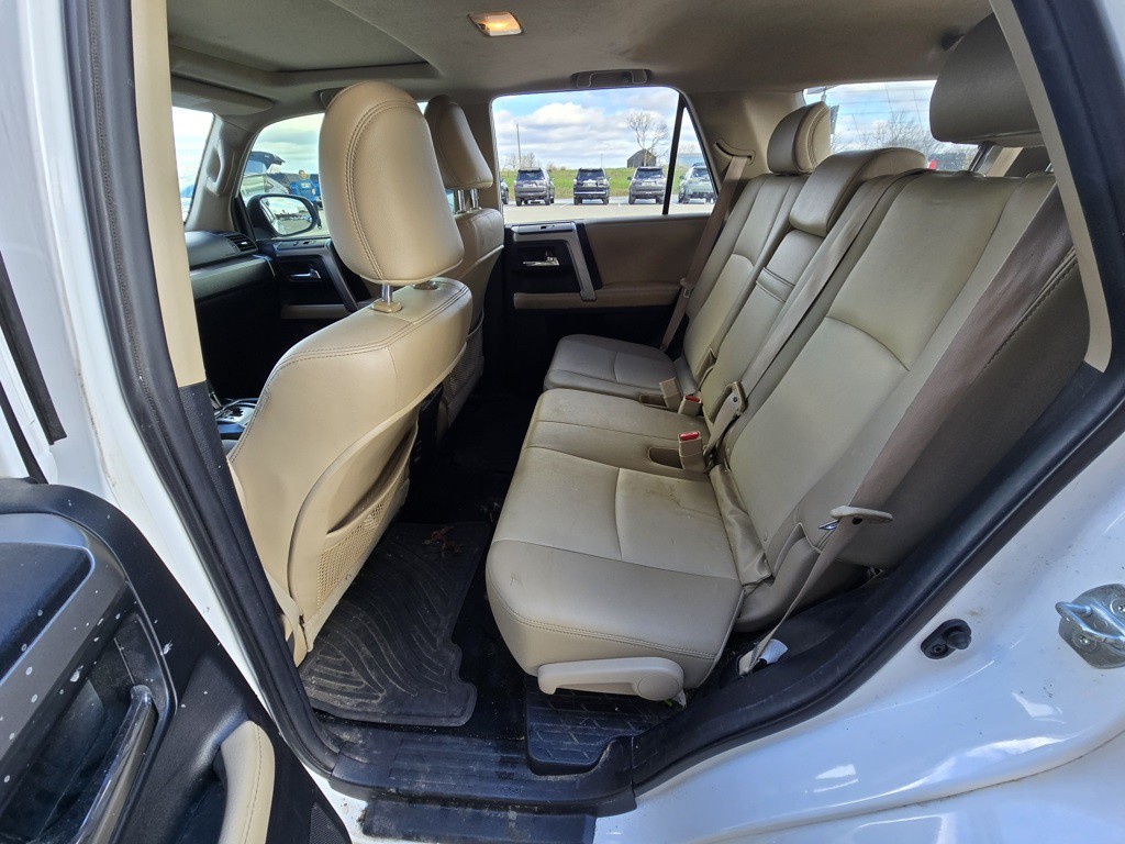 2014 Toyota 4Runner Image 9