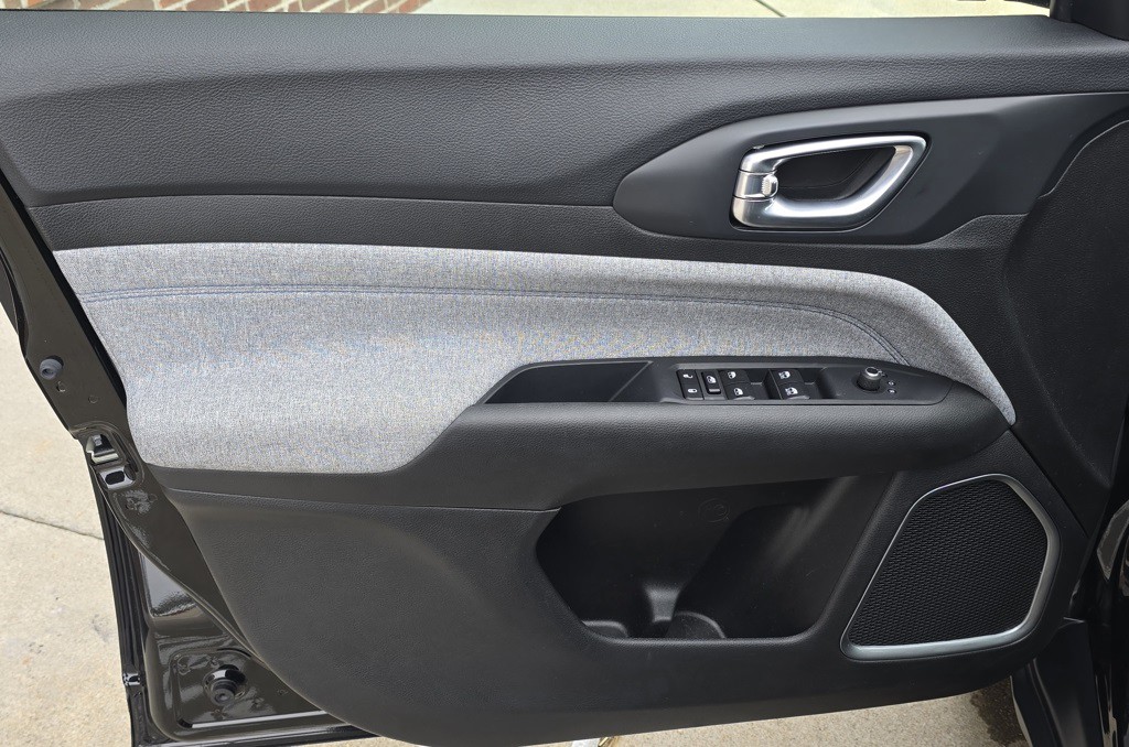 2025 Jeep Compass Image 16