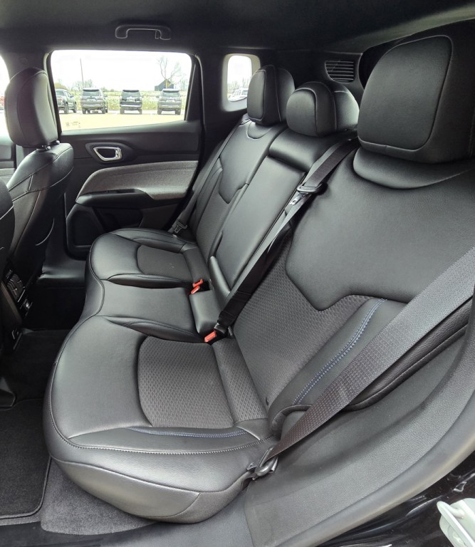 2025 Jeep Compass Image 33