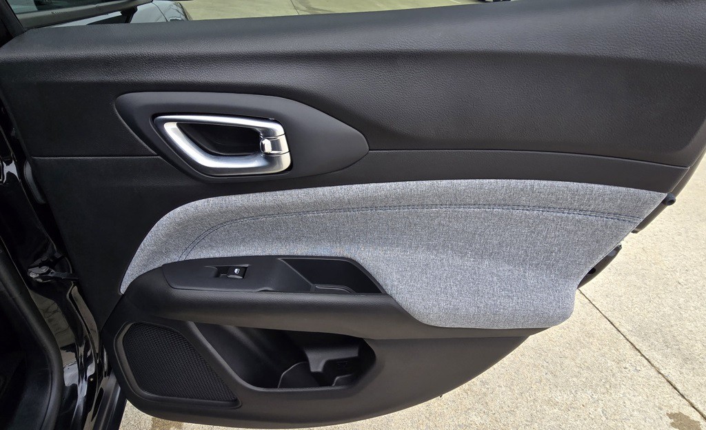 2025 Jeep Compass Image 39