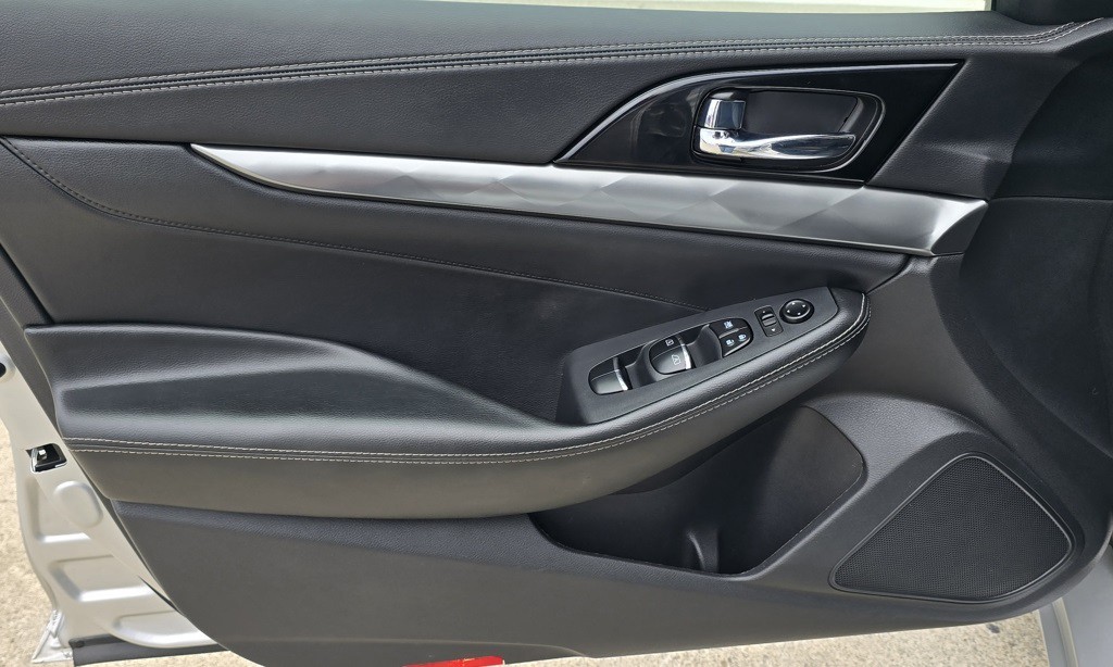 2020 Nissan Maxima Image 15