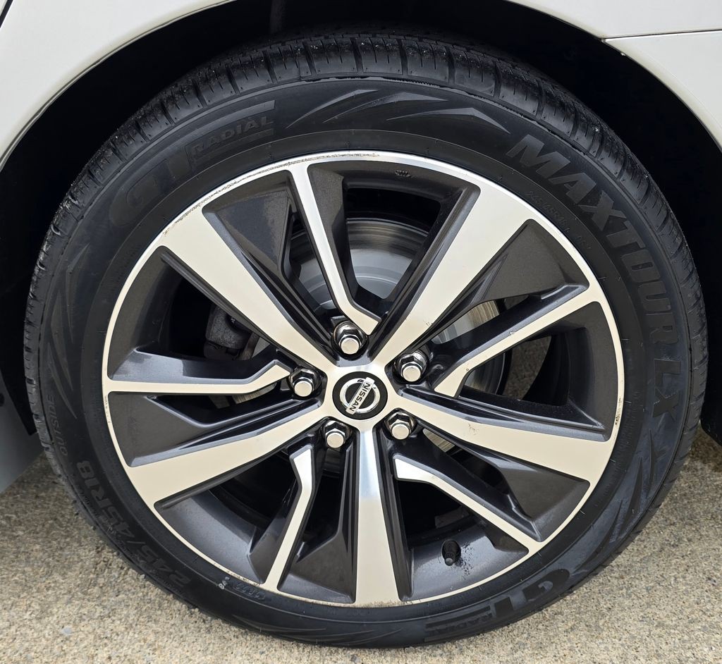 2020 Nissan Maxima Image 12