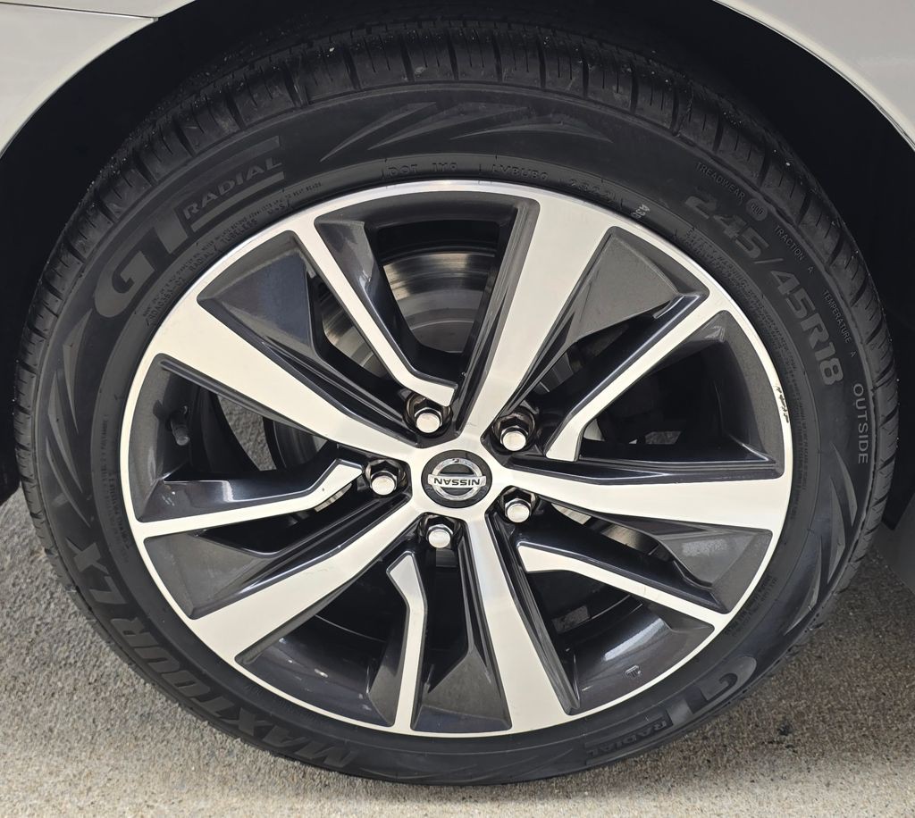 2020 Nissan Maxima Image 13