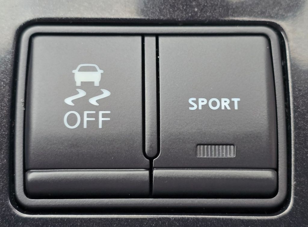 2020 Nissan Maxima Image 28