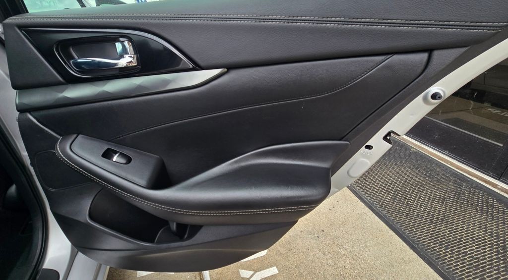 2020 Nissan Maxima Image 36