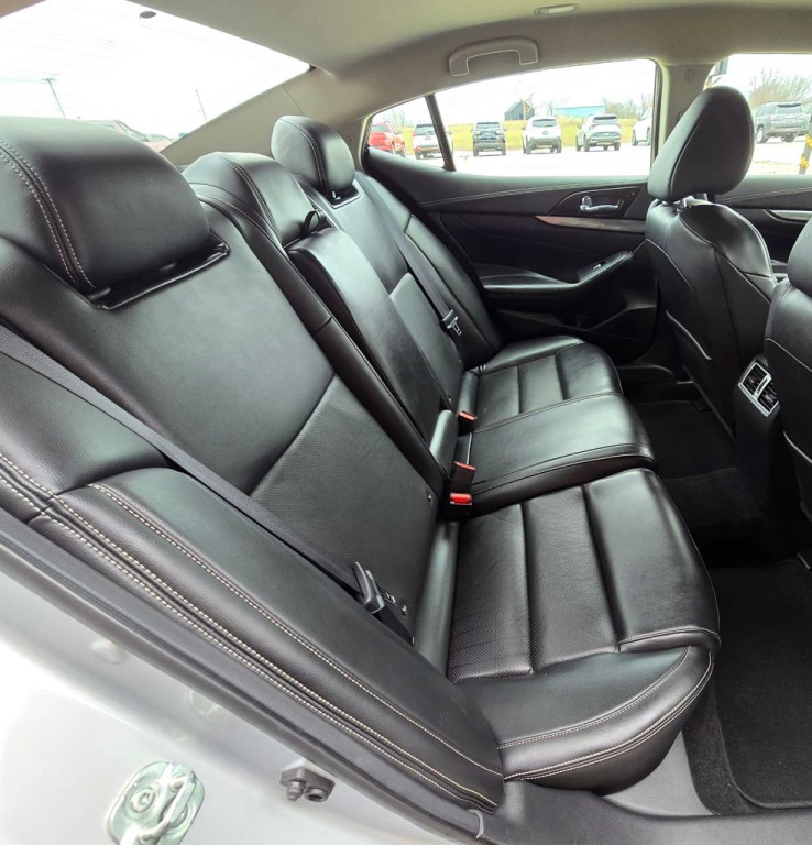 2020 Nissan Maxima Image 37